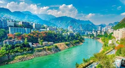 20年前滿江漂木,20年后滿目青山!昨天,攀枝花再次被全國觀眾關注